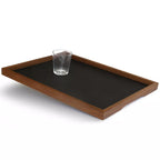 Grosses Serviertablett „Basic L“ aus geöltem Nussbaumholz mit schwarzer HPL-Fläche – 50 × 39,5 cm