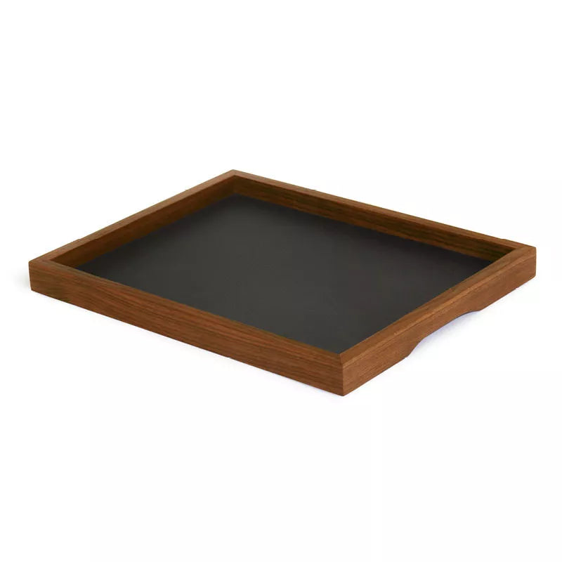 Kleines Serviertablett „Basic S“ aus geöltem Nussbaumholz mit schwarzer HPL-Fläche – 35,5 × 28 cm